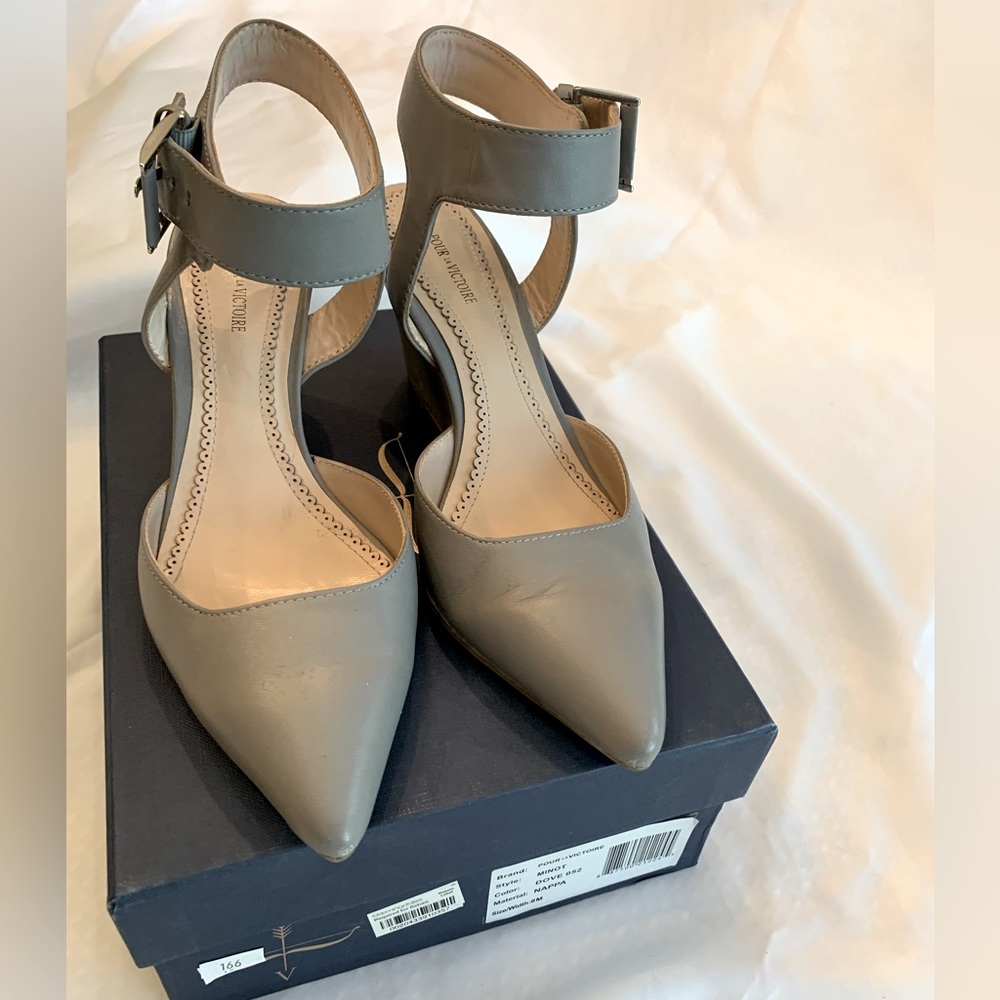 Pour La Victoire Minot Napa Ankle Strap Wedge.